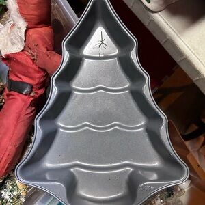 Wilton Festive Tree Baking Mold